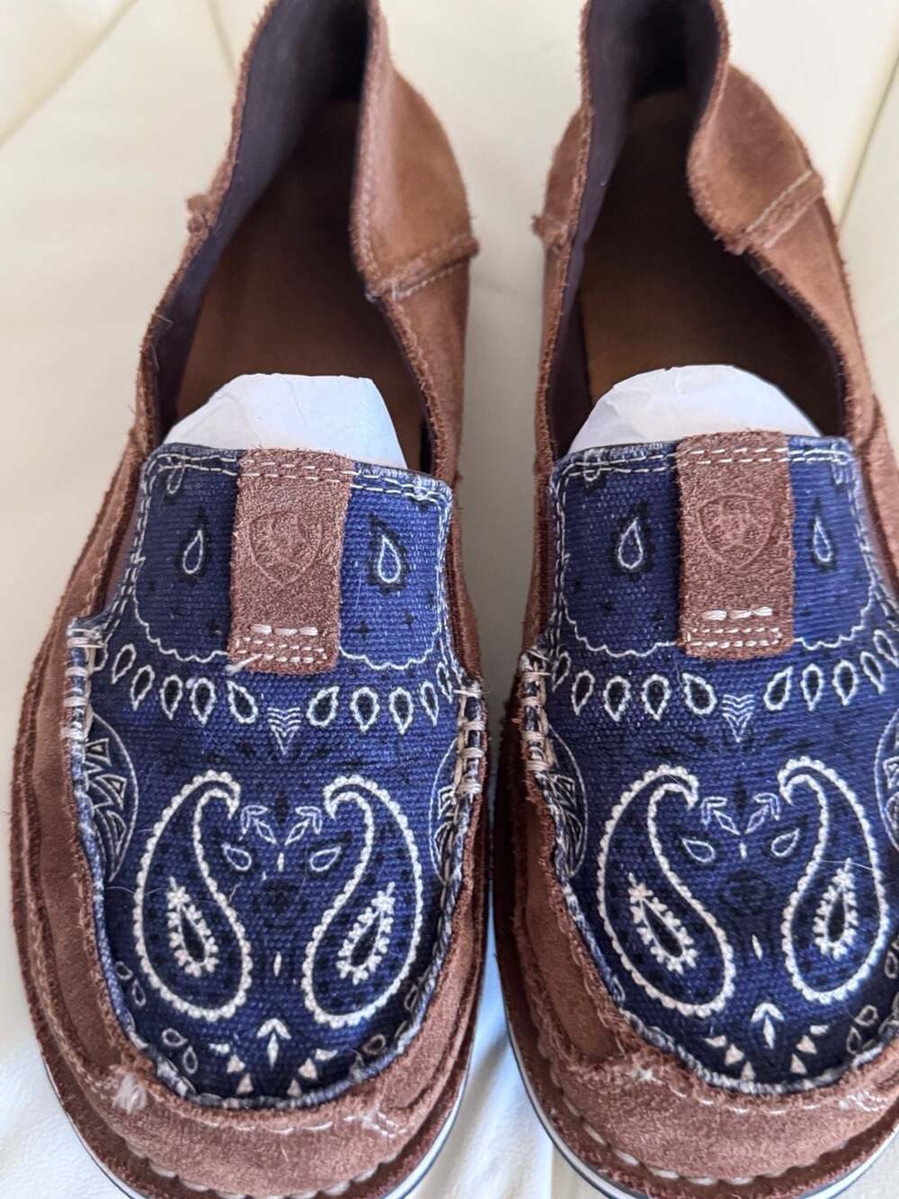 Ariat Cruiser Slip-On Shoes Size 7.5B Brown Blue Bandana